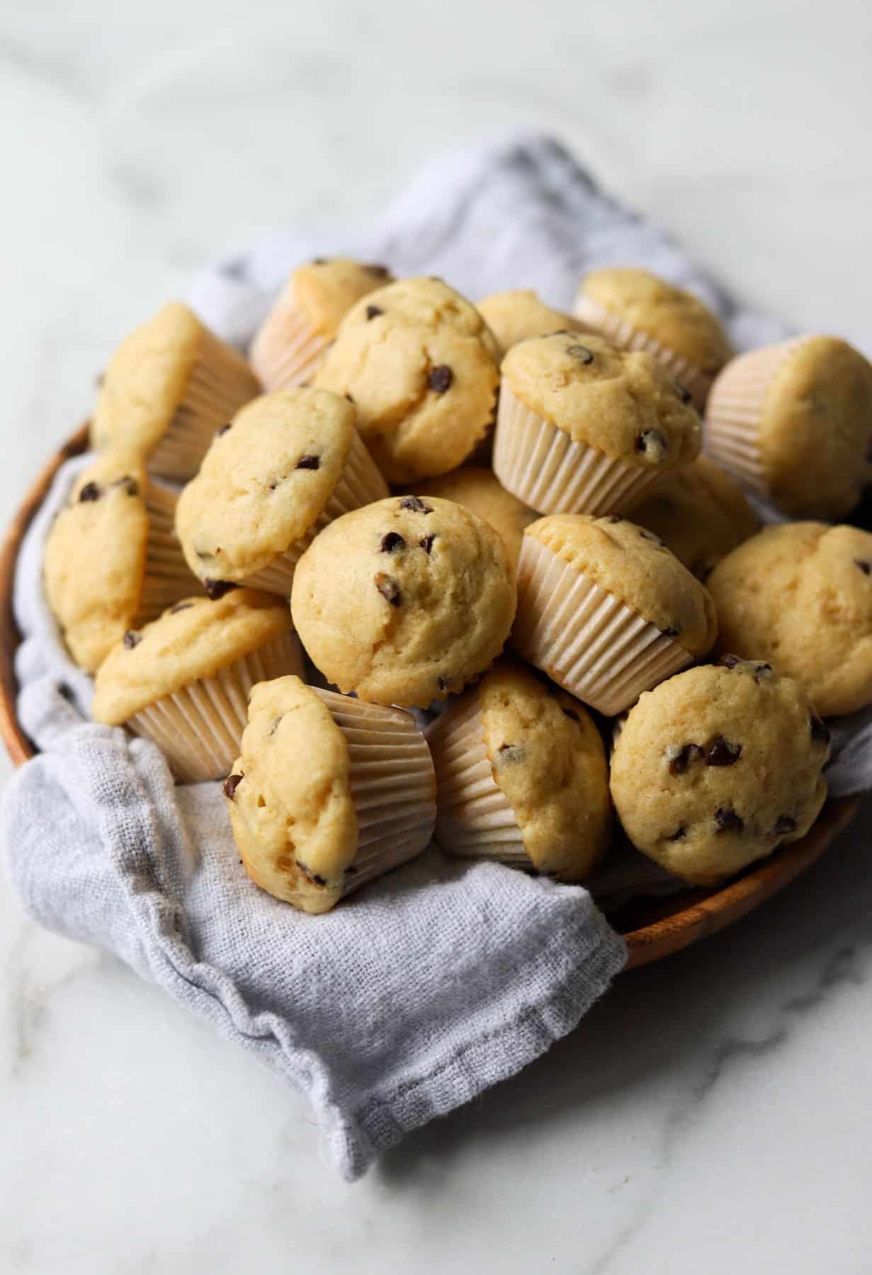 Mini muffins in a basket as an example of a healthy recipe for beginner cooks. 